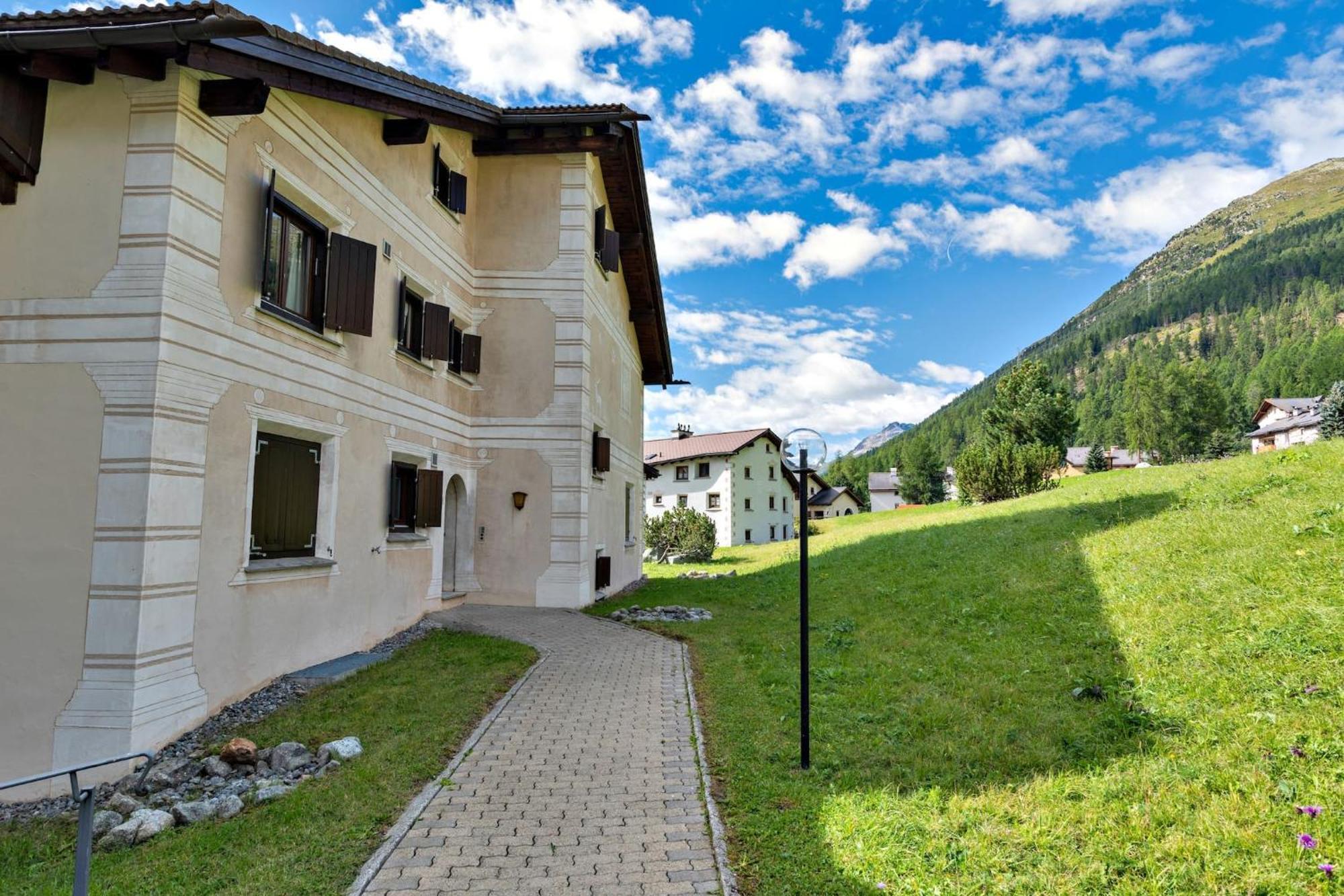 Apartamento Chesa Panorama B - La Punt Exterior foto